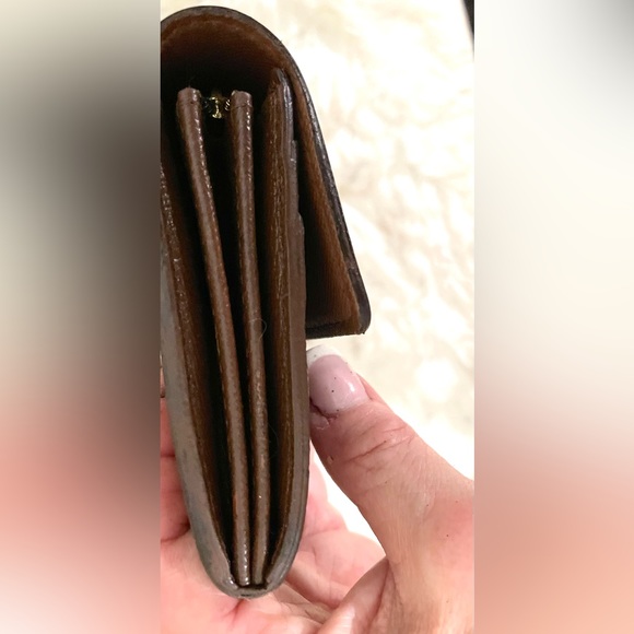 Authentic Louis Vuitton Sarah  Wallet💋 - Picture 3 of 13